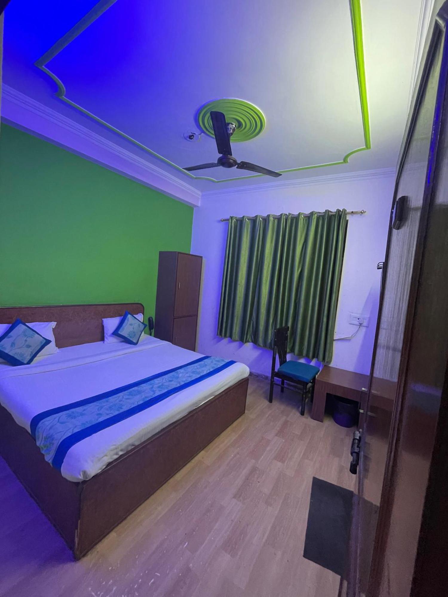 Hotel S R Plaza At Delhi Airport Nueva Delhi Exterior foto