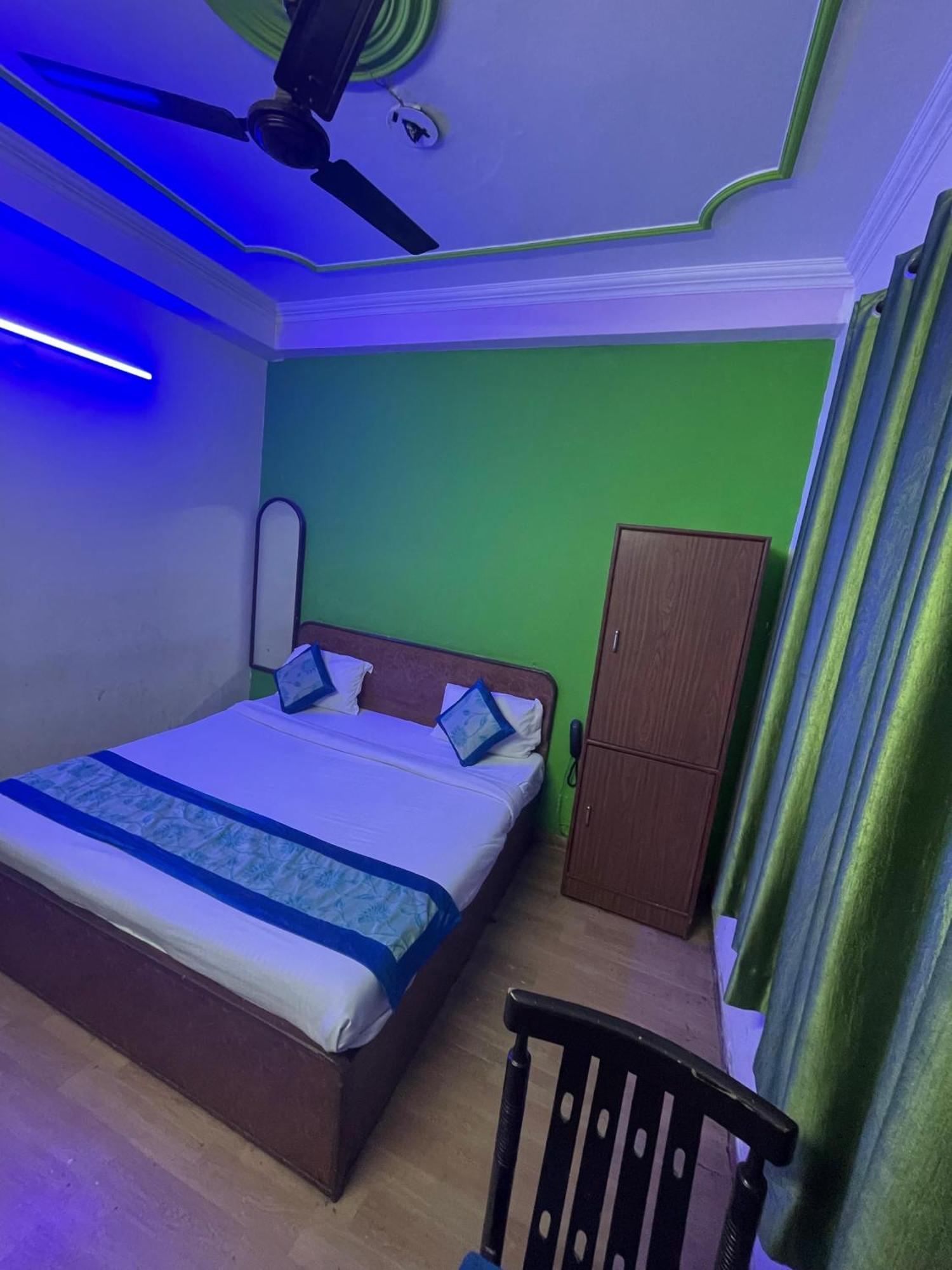 Hotel S R Plaza At Delhi Airport Nueva Delhi Exterior foto